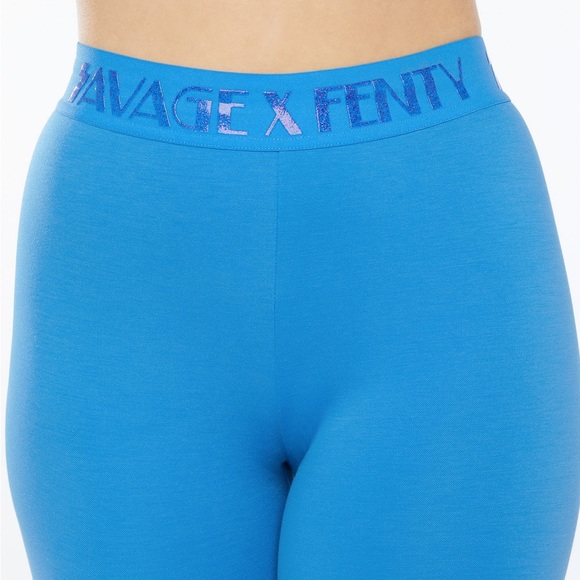 Savage X Fenty Forever Savage Legging Size Medium - Picture 3 of 9